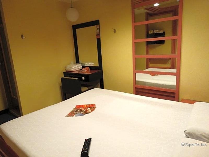Hotel Sogo - Pasay Rotonda Екстер'єр фото